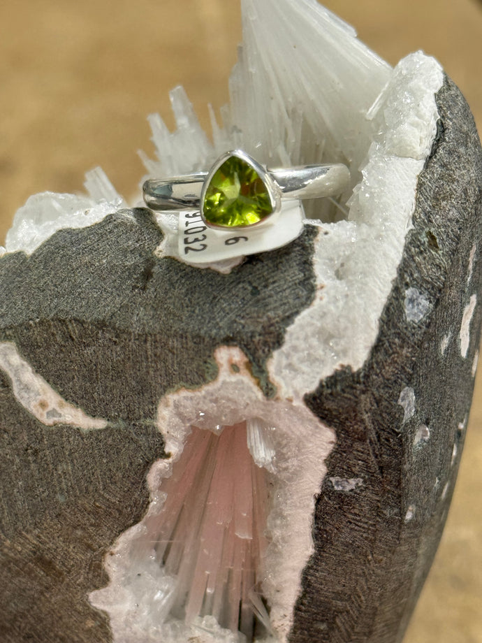 Peridot Ring Size 6