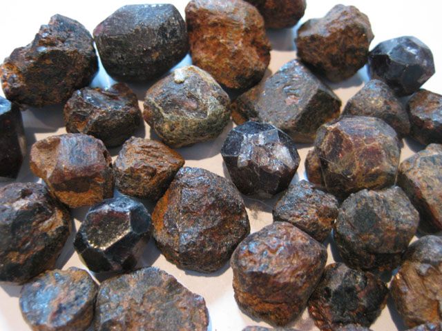 Garnet, Red Raw