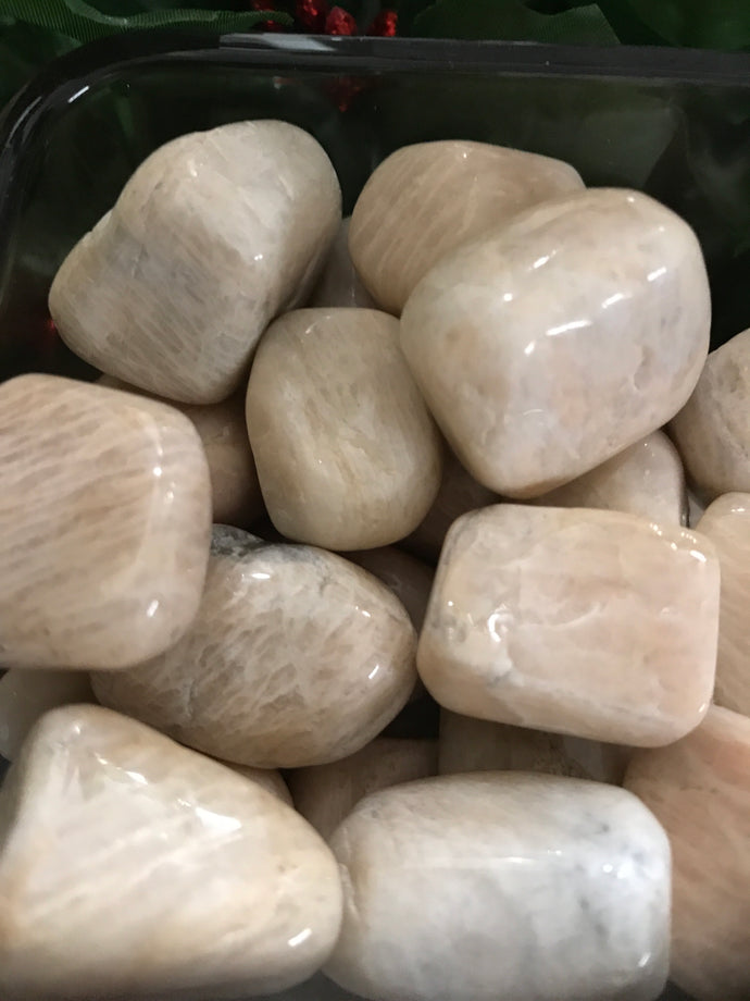 Moonstone (Peach), Tumbled