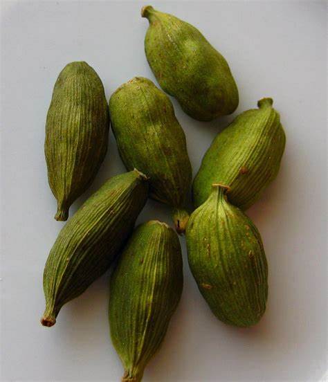Cardamon Pods, Green, Organic