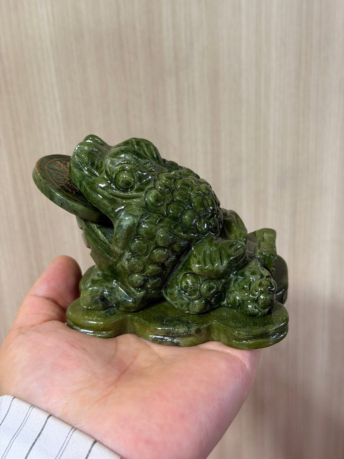 Money Toad (Nephrite Jade)
