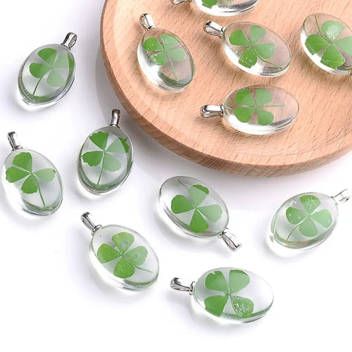 Clover Pendant Glass Dried Flower