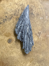 Kyanite, Black (Raw) 7