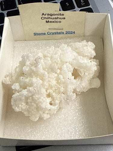 White Aragonite, Raw