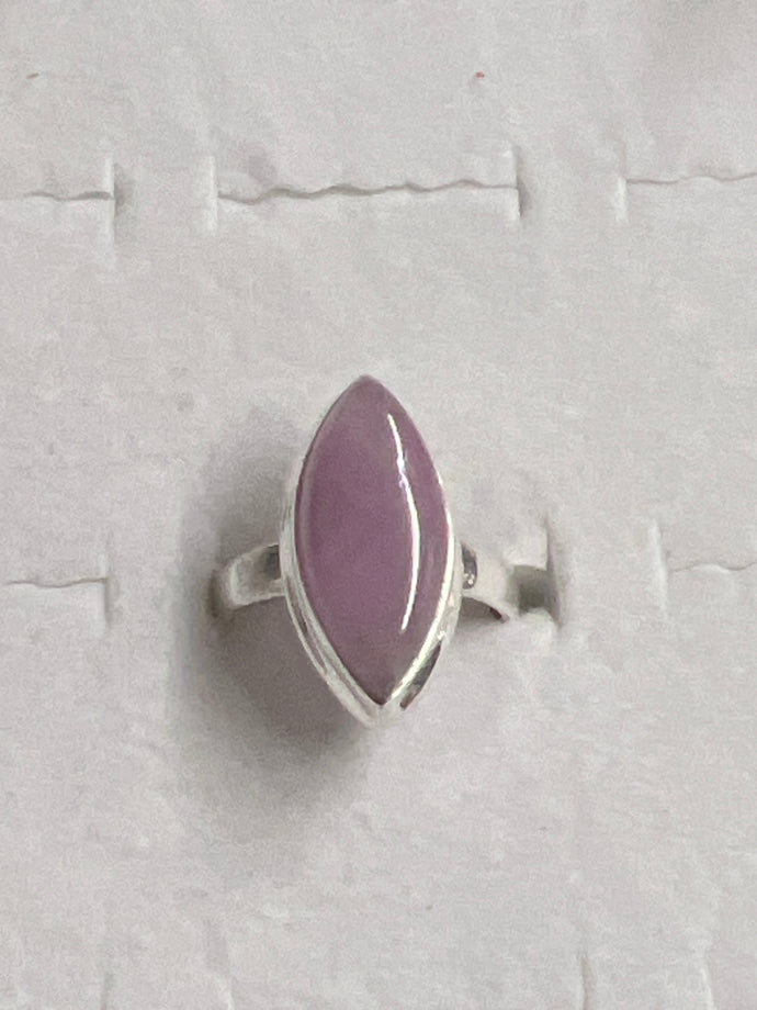 Kunzite Sterling Silver Ring (Size 7)