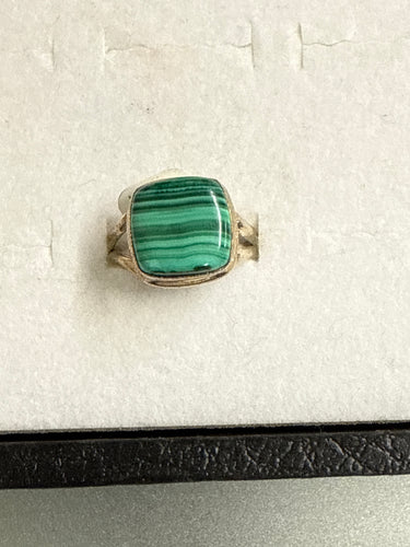 Malachite Ring Size 9 (2)