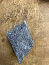 Kyanite, Black (Raw) 6