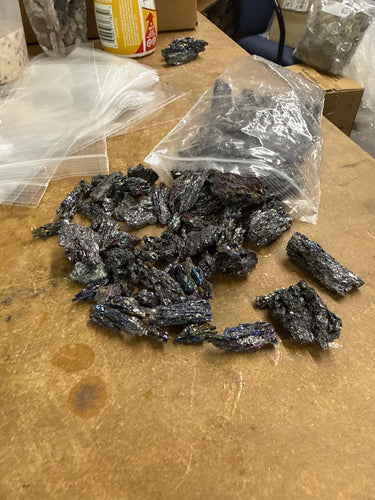 Carborundum (Silicon Carbide) Small Bag (5+ Pieces)
