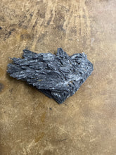 Kyanite, Black (Raw) 5
