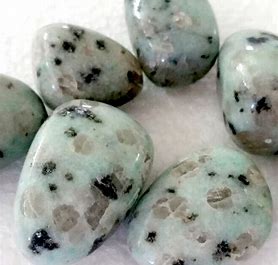 Kiwi Jasper, Tumbled – The Witch Depot